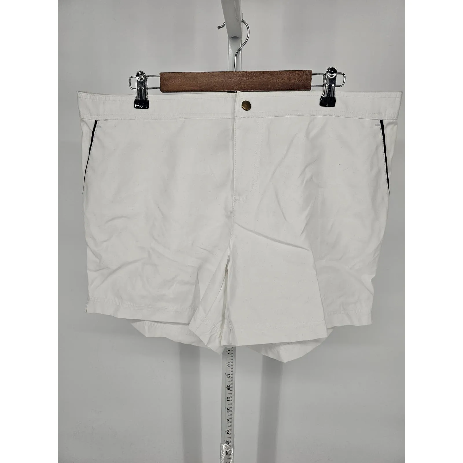 Catalina Womens Sz 1X Athletic Shorts White Black Trim