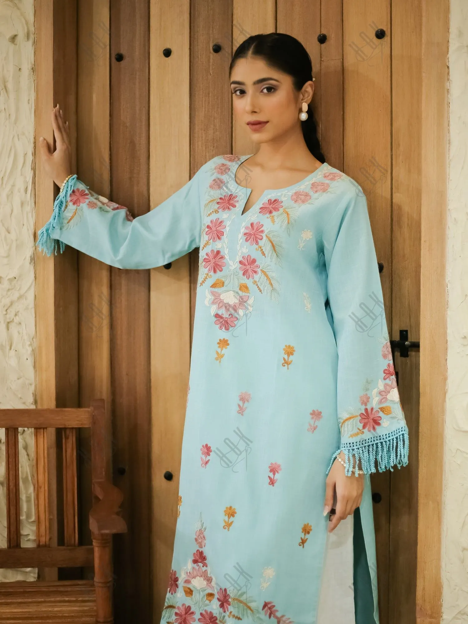 Kaushiki in Falak Kashmiri Long Kurta - Blue