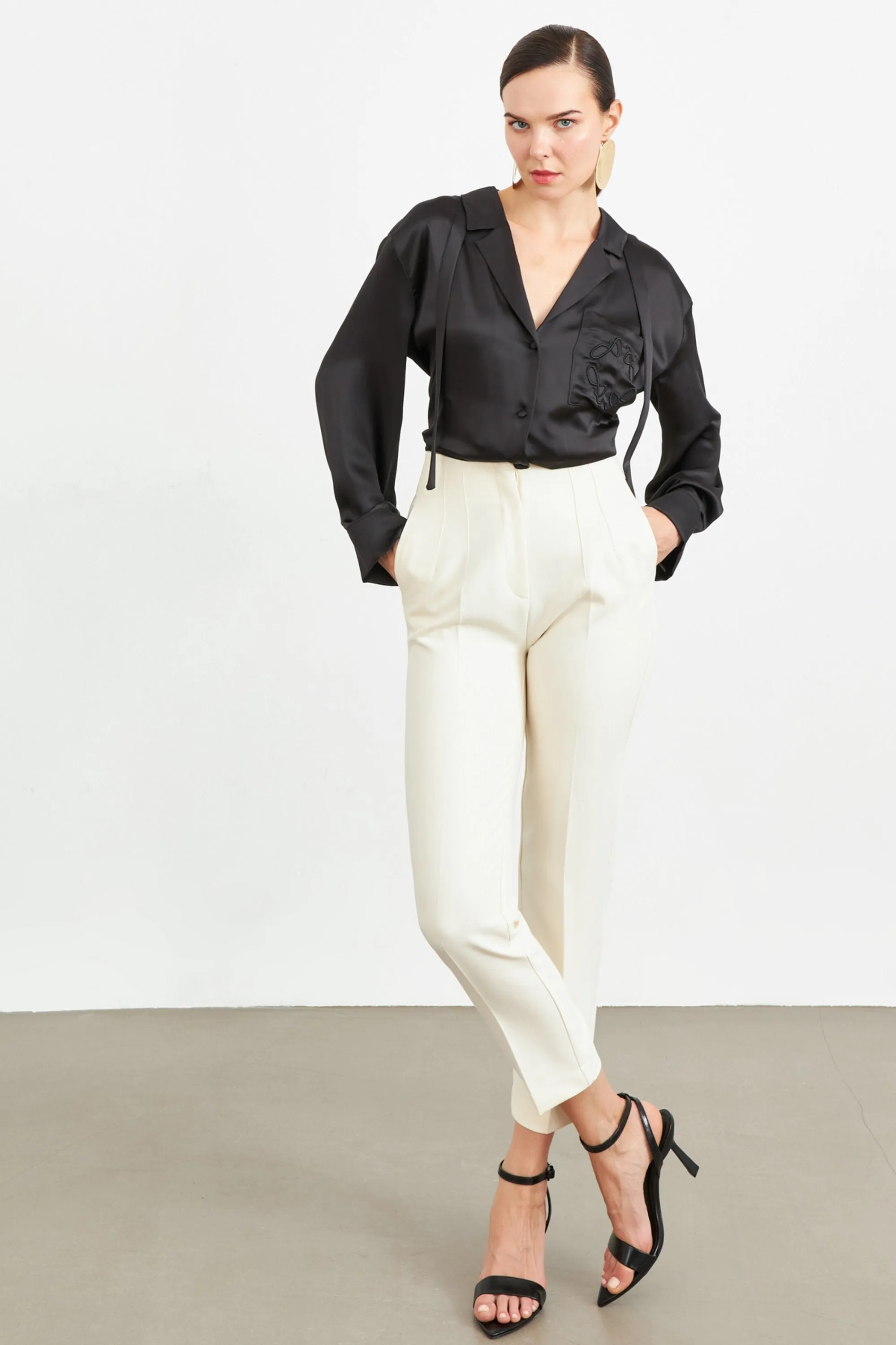 Setre Sleek Fit Pants With Pocket Detail Ecru