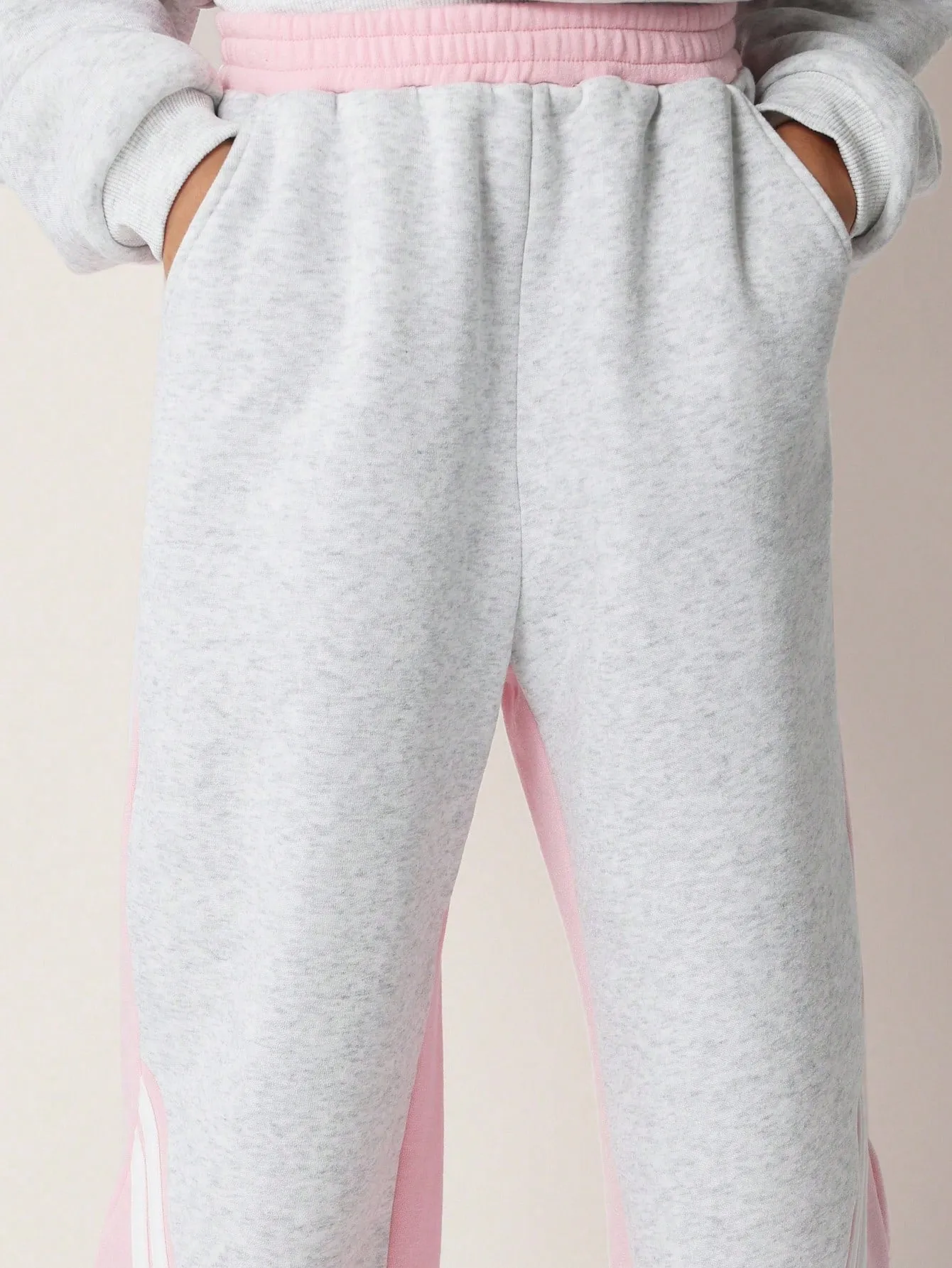 Tween Girls Relaxed Paneled Grey & Pink 90'S Joggers